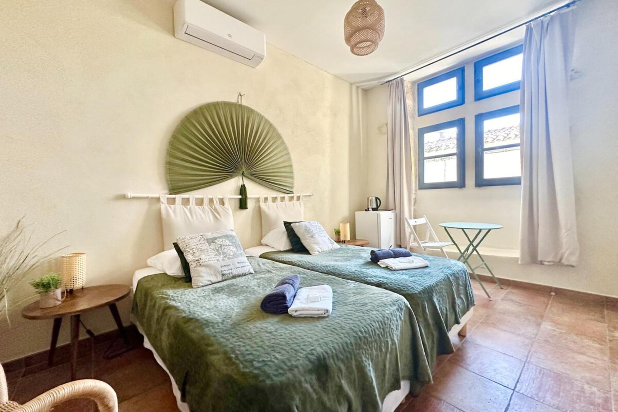 Maison Cosy Lodge 15 P Clim Wifi Cour Garage Montfrin Dış mekan fotoğraf
