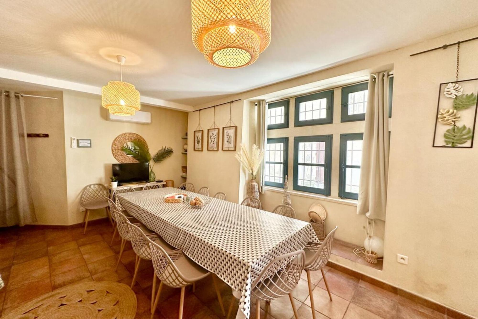 Maison Cosy Lodge 15 P Clim Wifi Cour Garage Montfrin Dış mekan fotoğraf
